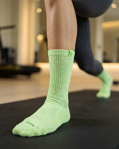 Bulg 788 Primavera crew socks in athletic use with fresh spring lime ribbed cushioning