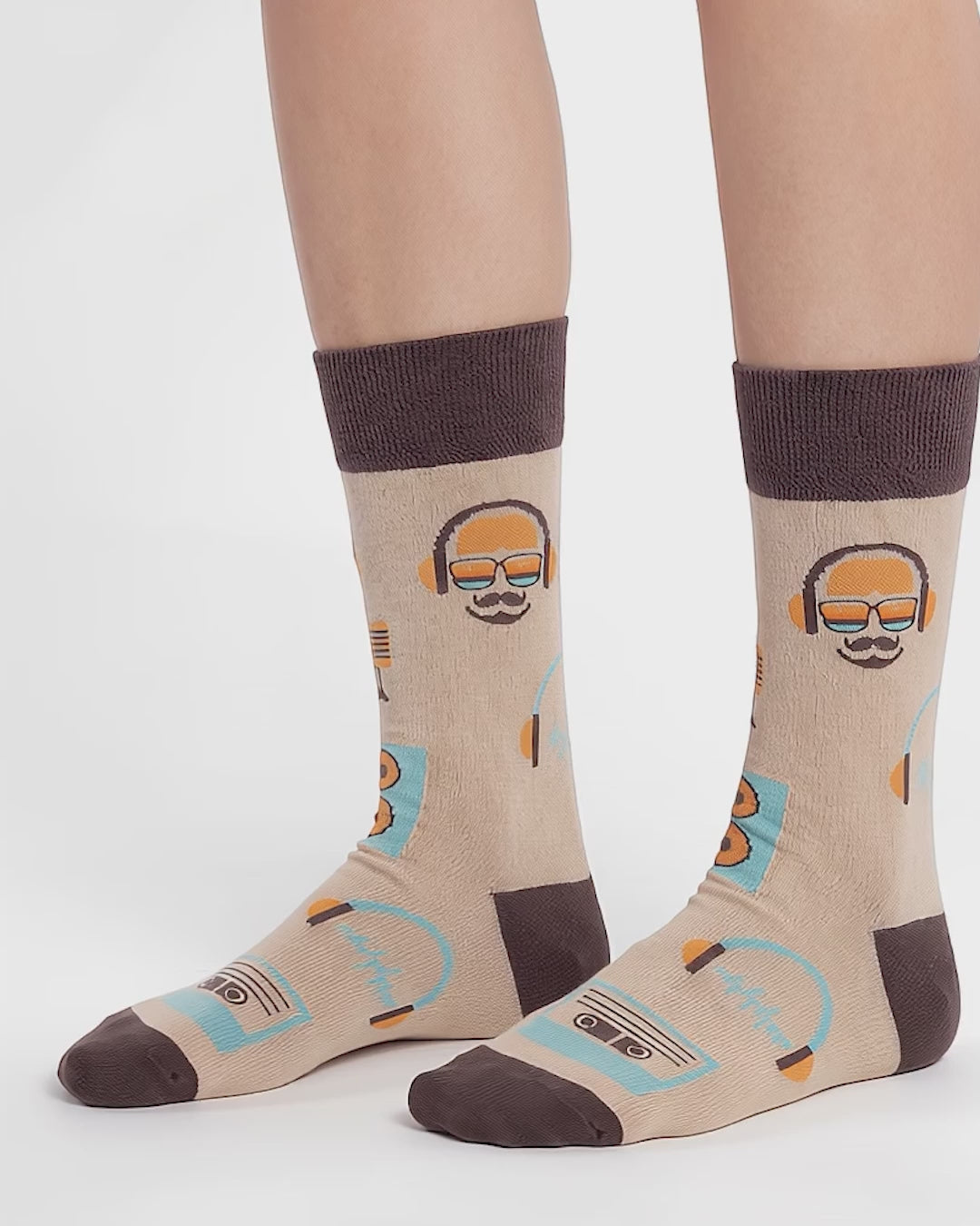 Load video: Socksop Music - Video